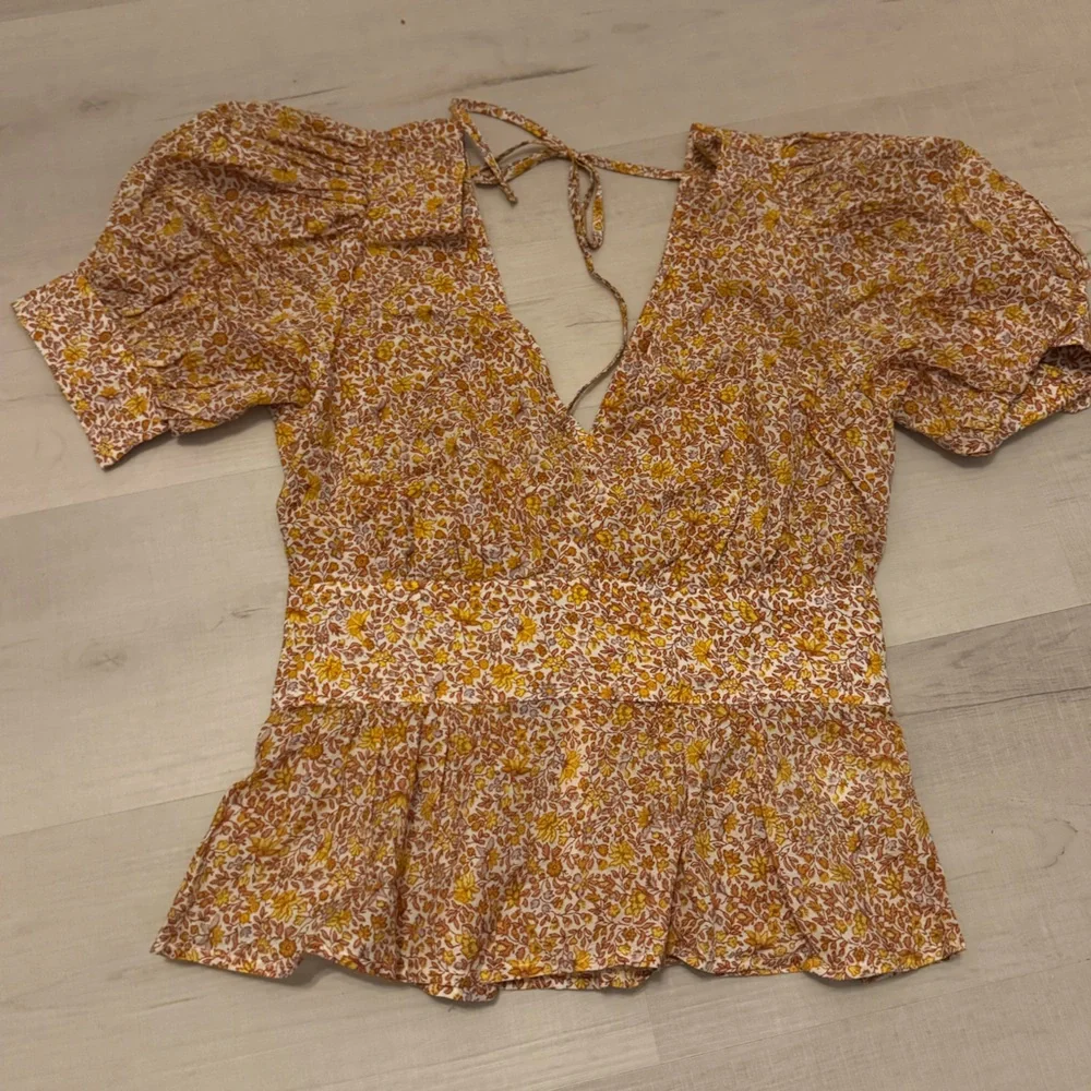 J Crew Puff-Sleeve V-Neck‎ Top Scattered Blooms - NWT - Liberty London Capsule